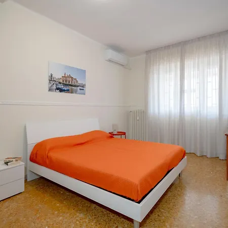 Guesthost - Dimora Dall'alto Apartmán *