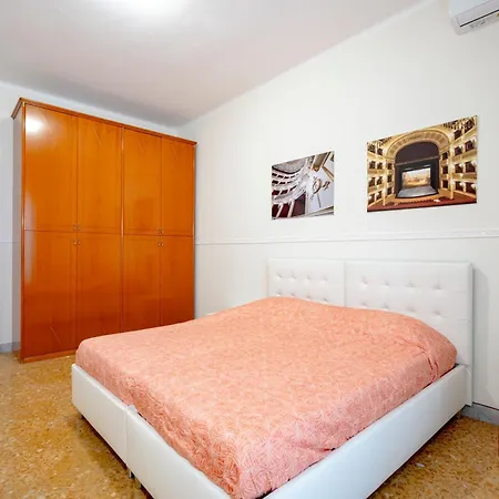 Apartment Guesthost - Dimora Dall'alto