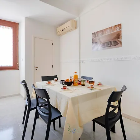 Guesthost - Dimora Dall'alto