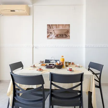 Guesthost - Dimora Dall'alto *