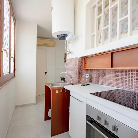 Guesthost - Dimora Dall'alto * Bari