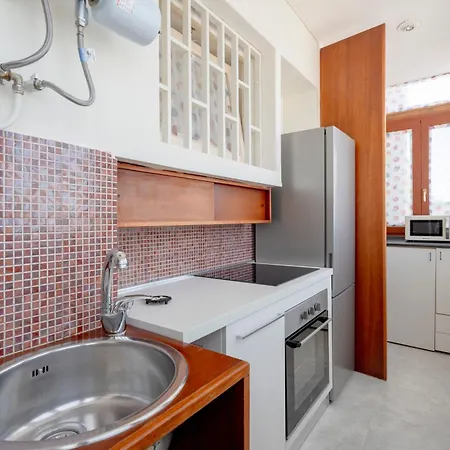 Guesthost - Dimora Dall'alto Apartman