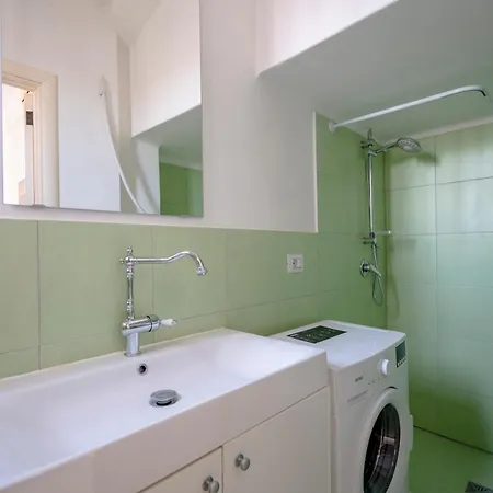 Apartment Guesthost - Dimora Dall'alto Bari