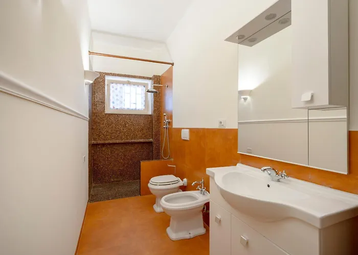 Guesthost - Dimora Dall'alto *