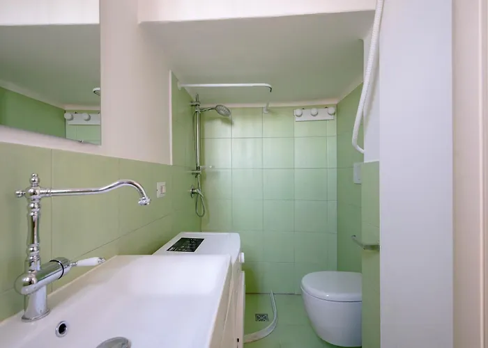 Guesthost - Dimora Dall'alto * Bari